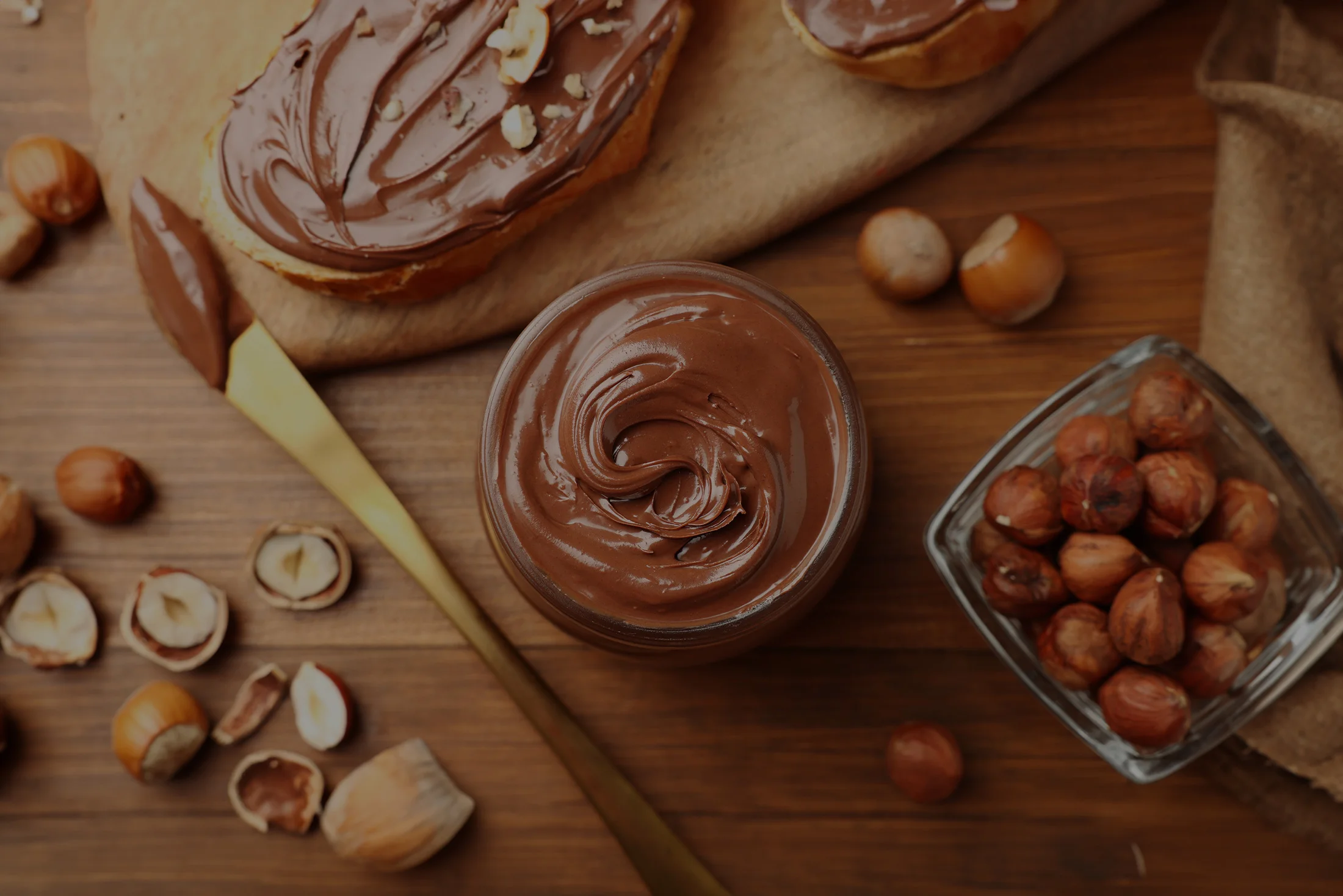 Barattolo di crema spalmabile alla nocciola