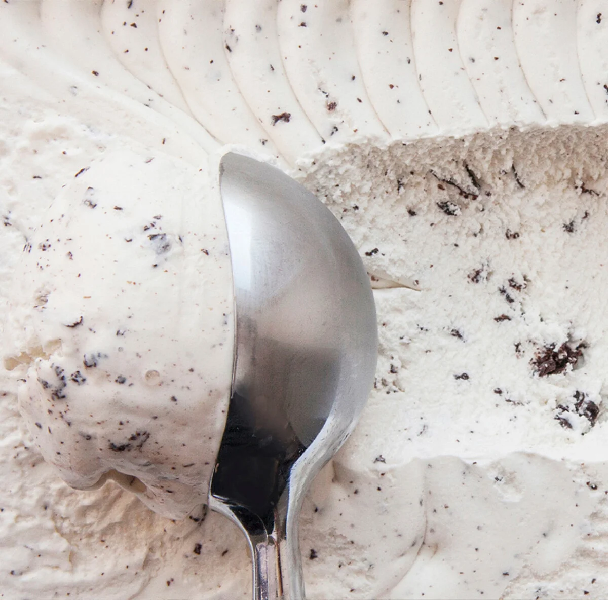 porzione di gelato alla stracciatella